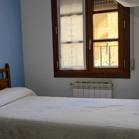 بيت ضيافة Cantigas 3*